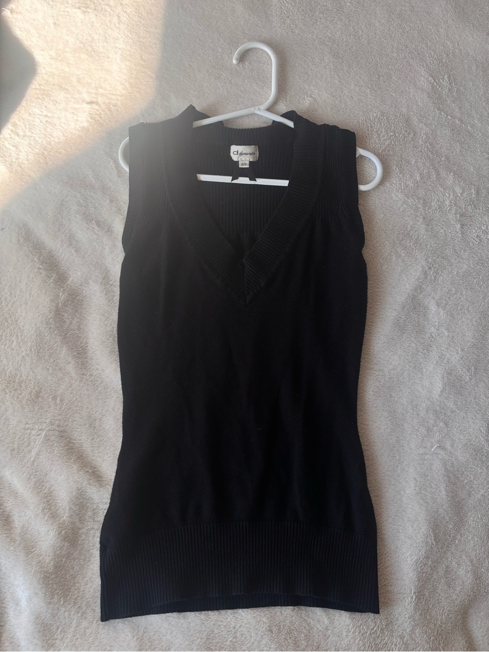 Dynamite - Black V-Neck Sleeveless Knit Top